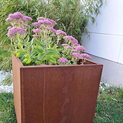 Dikdörtgen Corten Çelik Ekici Metal Stand Saksı