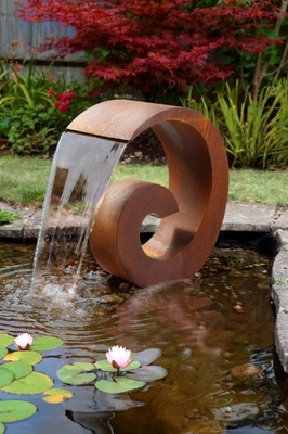 Açık Metal Su Özelliği Corten Çelik Su Çeşmesi Bahçe Süsleme