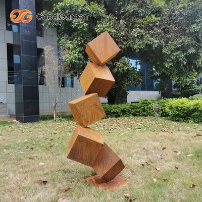 Kalınlık 5-8mm Metal Büyük Paslı Bahçe Heykeli El Yapımı Bahçe Manzarası