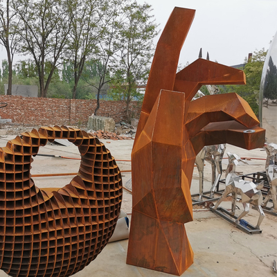 Park Dekorasyonu için 175cm Paslı Metal Bahçe Süsleri Corten Çelik Heykel