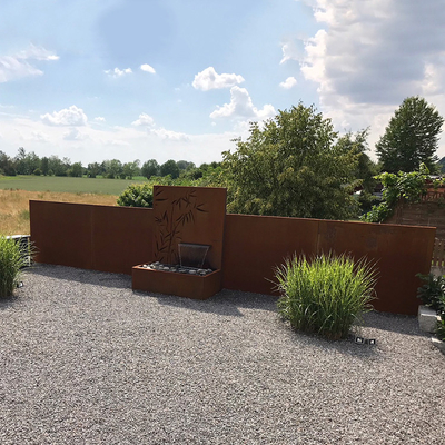 SGS Dış Mekan Metal Bahçe Süsleri Corten Çelik Gölet Su Özelliği Paslı Kırmızı