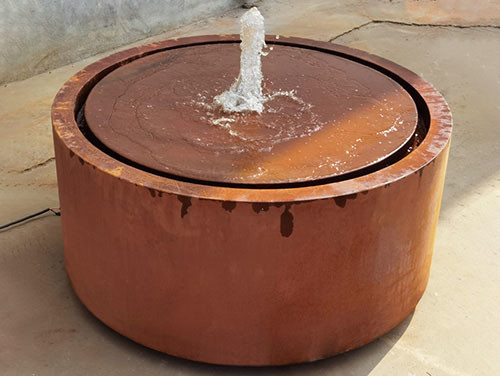Dia 600mm Dekoratif Metal Bahçe Süsleri Corten Çelik Su Sehpası