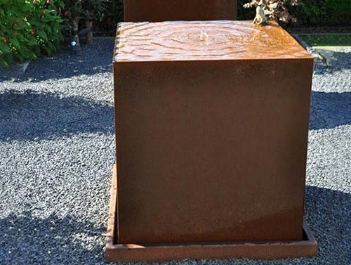 1100mm Kare Metal Bahçe Süsleri Corten Çelik Su Özelliği