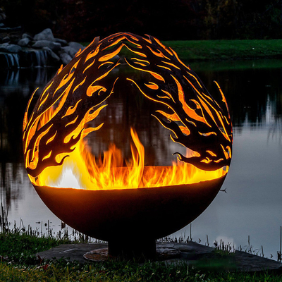 Corten Steel&amp;#39;de Phoenix Desenli Tasarım Paslı Dış Mekan Metal Ateş Topu