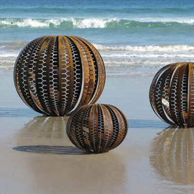 Soyut Oymalı Küre Corten Çelik Heykel Metal Sanat Heykelleri