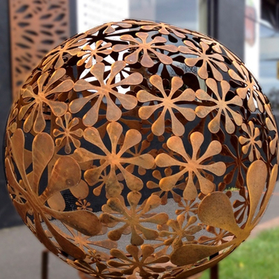 Soyut Oymalı Küre Corten Çelik Heykel Metal Sanat Heykelleri