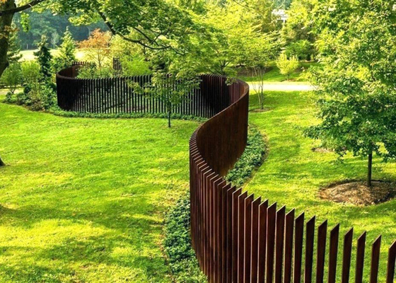 Konut için 2m Yüksek Bahçe Corten Çelik Çit Paneli Dış Tasarım